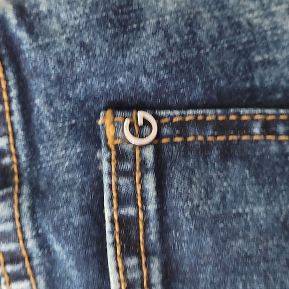 90s style Guess women's jeans shorts size 8 - Picture 4 of 4